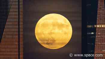 Why is a 'once-in-a-decade' Supermoon Blue Moon happening twice in 2 years?