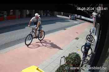 Uitbaatster Debora filmt hoe dief zijn eigen fiets aan pizzeria parkeert en wegrijdt met elektrisch exemplaar