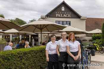 Almaar meer toeristen vinden weg naar Kluisberg: “Wandelen, fietsen, eten en feesten, dat lokt mensen naar hier”