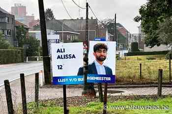 Verkiezingsbord van Ali (20) sneuvelt al na amper 36 uur: “Dit was het enige bord dat ik had”