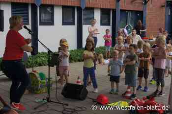 Fröhliche Verkehrserziehung mit Faryna in Löhne