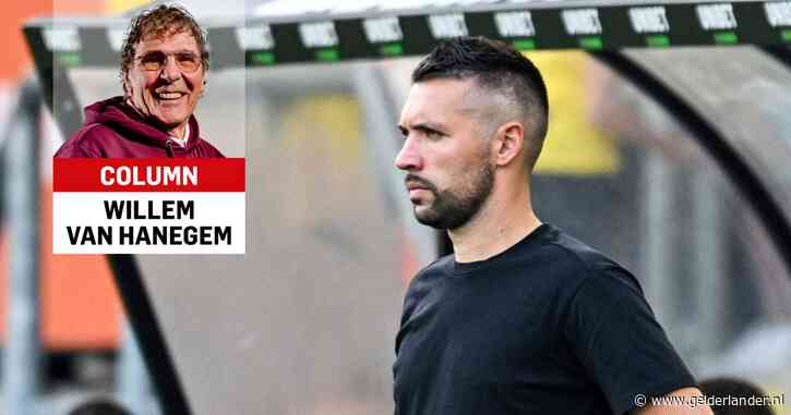 Column Willem van Hanegem | In alles wat Francesco Farioli bij Ajax deed, zag iedereen een soort meesterlijk plan