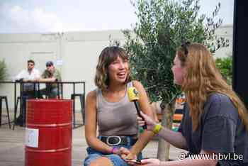 “Een collab met Pommelien gaat nog wel eens gebeuren”: dit antwoordt Meau op de vragen van haar fans