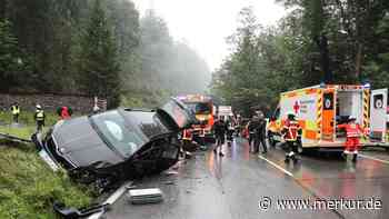 Schwerer Verkehrsunfall am Ettaler Berg