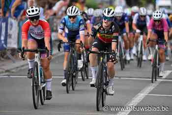 Auke De Buysser kroont zich met zege in Lennik winnaar Vermarc Cycling Project