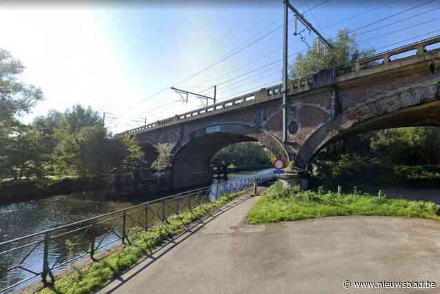 Trekweg aan Warmoezeniersbrug wordt afgesloten voor renovatiewerken