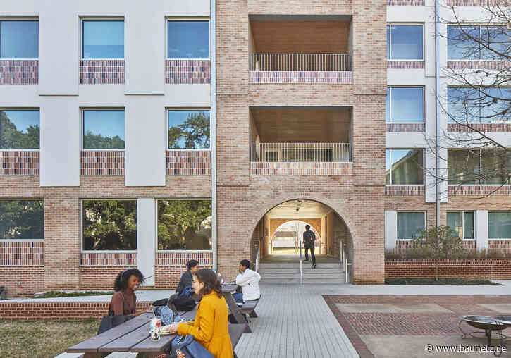 Wohnheim aus Massivholz und Ziegeln
 - Barkow Leibinger in Houston