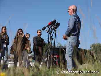 Jasper wildfire: Checkpoints into town lifted, but visitors asked to stay away