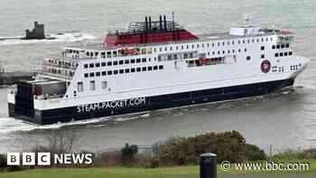 Sailings moved due to heavy rain and strong winds