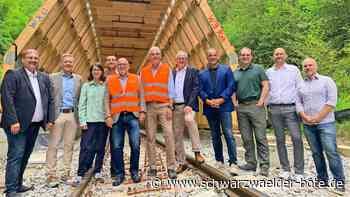 Winfried Hermann im Kreis Calw: Wer trägt die Mehrkosten der Hesse-Bahn?  Minister bleibt vage