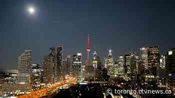 In photos: Rare super blue moon seen over Ontario skies