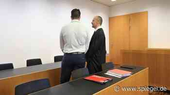 Bundesliga-Spiel in Augsburg: Polizist vor Gericht wegen Schussabgabe auf Kollegen