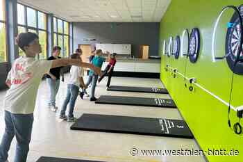 Dart-AG am Gymnasium Beverungen ist ein Volltreffer für die Schüler