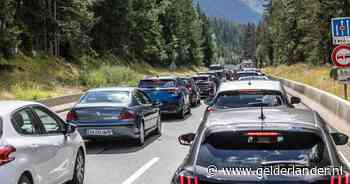 Vakantiegangers gaan naar huis: ANWB waarschuwt voor drukte op Europese wegen komend weekend