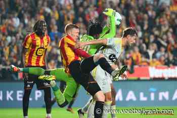 Besnik Hasi met de handen in het haar: blessure Vanheusden erger dan gedacht