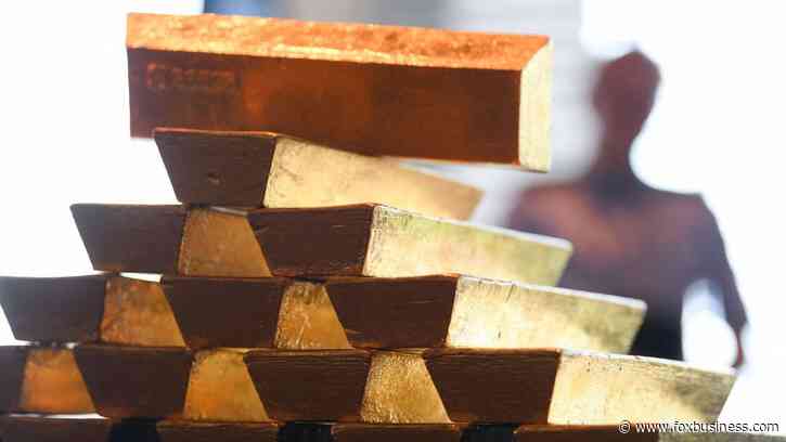 Value of gold bar hits $1 million for first time ever