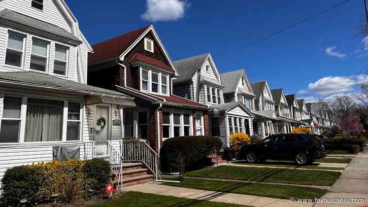 California continues to lose residents to Arizona, Nevada