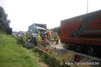 Vrachtwagenbestuurder (56) niet langer in levensgevaar