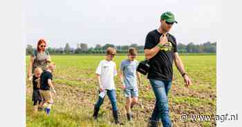 Aardappels rooien voor het eigen bord en voor de Voedselbank op Nationale Aardappelrooidag
