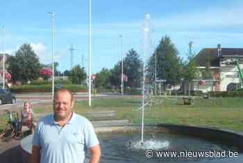 Fontein op historisch dorpsplein spuit opnieuw: “Een meerwaarde voor het dorpsgezicht”