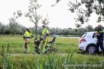 Man belandt met scootmobiel in sloot