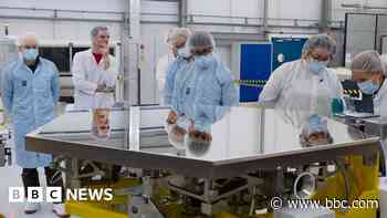 The mind-bending mirrors behind advanced technology