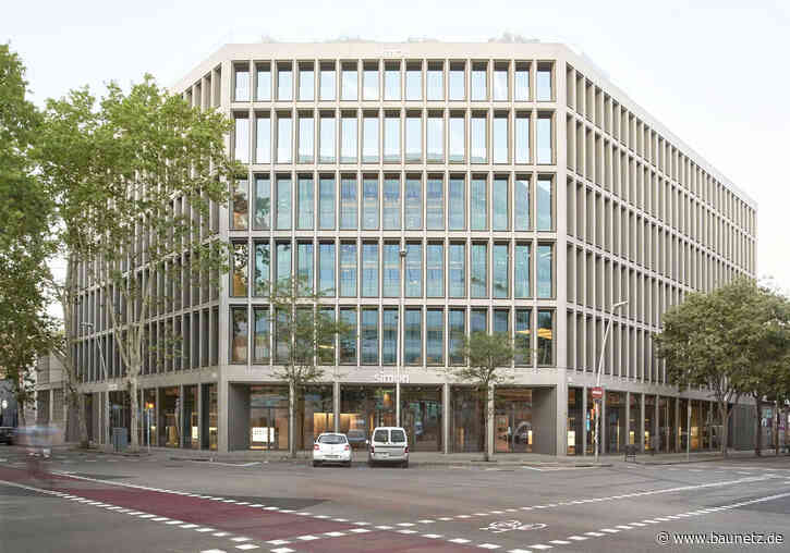 Im Raster von Barcelona
 - Fabrikumbau von b720 Fermín Vázquez Arquitectos