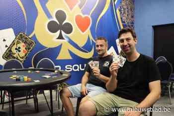 Yannic (33) en Nick (34) breiden dartswinkel nu ook uit met pokerclub: “Spelers moeten lid zijn en minstens 18 jaar oud zijn”