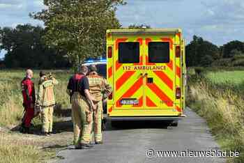 Vrouw (62) belandt met driewieler in vaart in Middelkerke, alerte buurtbewoner bevrijdt haar met ladder