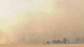 Crews battle quickly-spreading grass fire south of Saskatoon