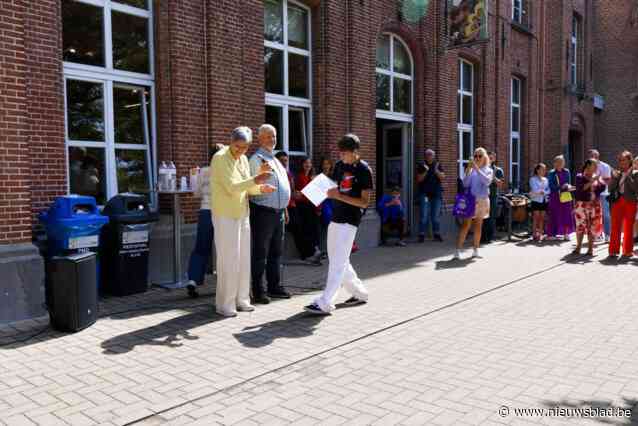 Leerlingen sluiten Lierse zomerschool secundair onderwijs af met diploma-uitreiking