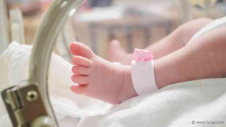 US birth rate hits new low, CDC data shows