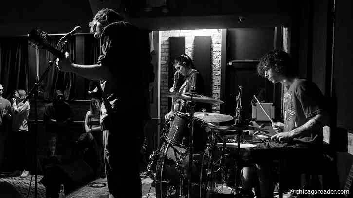 Chicago trio Daundry make shoegaze that puts you under its spell