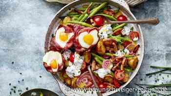 Gemüseladung: Bratkartoffelsalat mit Eier-Schinken-Körbchen