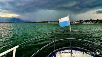 Frau (64) kentert mit Elektroboot am Chiemsee - Wasserwacht rettet sie bei schwierigen Bedingungen