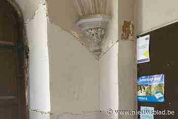 Binnenpleisterwerk Onze-Lieve-Vrouwekerk aan vernieuwing toe: speciale pasta moet eerst zout uit muren halen