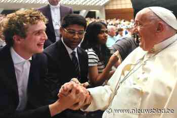 Peltenaar Scott Reniers (22) heeft persoonlijke ontmoeting met paus:“Tot mijn verbazing hadden we een gesprek van vijf minuten”
