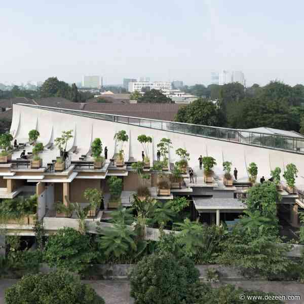 RAD+ar tops Indonesian restaurant with sweeping concrete roof terrace