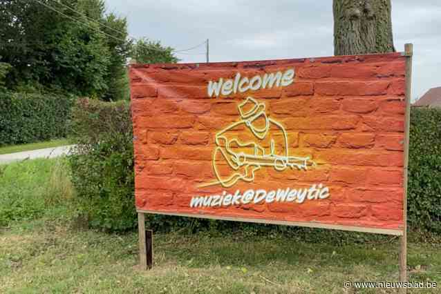 Aangekondigde regen en wind noopt buurt tot afgelasting festival muziek@DeWeytic