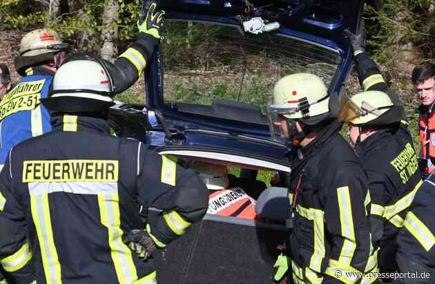 FW LK Neunkirchen: VU mit Person / PKW gegen PKW, L112 von St Ingbert bis L112 Elversberg // Einfahrt Schüren