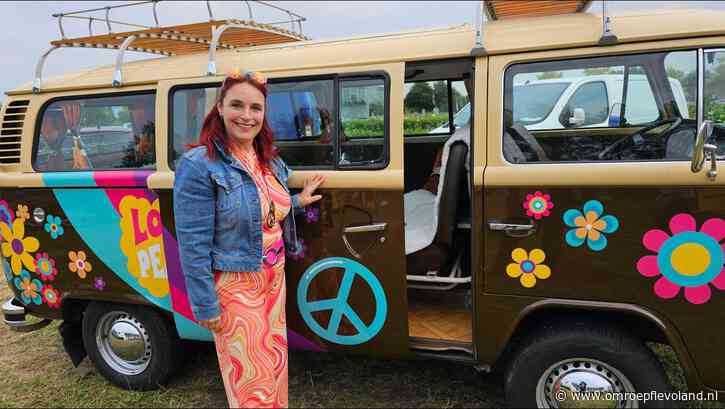 Lelystad - Gratis met kleurrijke Hippiebus naar de Lelystadse Hippiemarkt