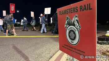 Trudeau says government will have more to say soon about resolving rail shutdown