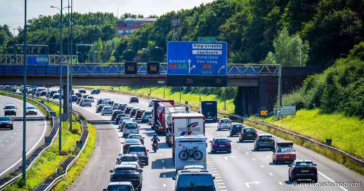 Komende dagen weer fileleed door afsluitingen: ‘Laat je niet door navigatie-app lokale weg opsturen’