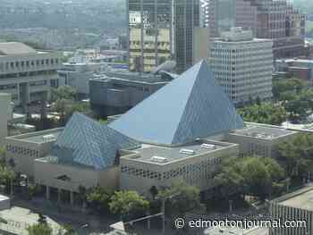 Edmonton city hall adds new security measures inside chambers, blocks most 3rd floor access