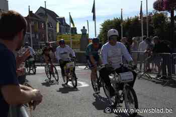 “Alle coureurs willen naar Wetteren komen”: koers met brommertjes strikt opnieuw grote namen, wielerlegendes geven startschot