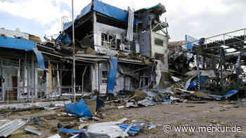 Feuerball über Putins Kampfjets: Ukraine nimmt weiteren Stützpunkt ins Visier