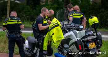 Scooterrijder ziet motoragent en gaat er ineens vandoor, politie zet achtervolging in