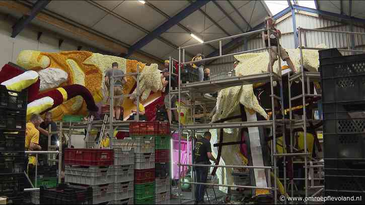 Marknesse - Wagenbouwers druk met laatste voorbereidingen voor jaarlijks bloemenfestijn Vollenhove