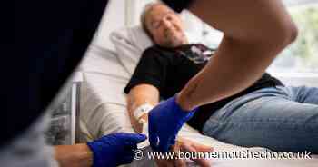 Lung cancer vaccine that could 'improve survival rates' tested on UK patient