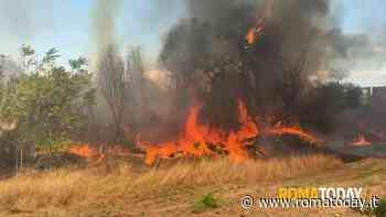 L'ombra dolosa sull'incendio di Torre Spaccata. La procura indaga, trovati possibili inneschi